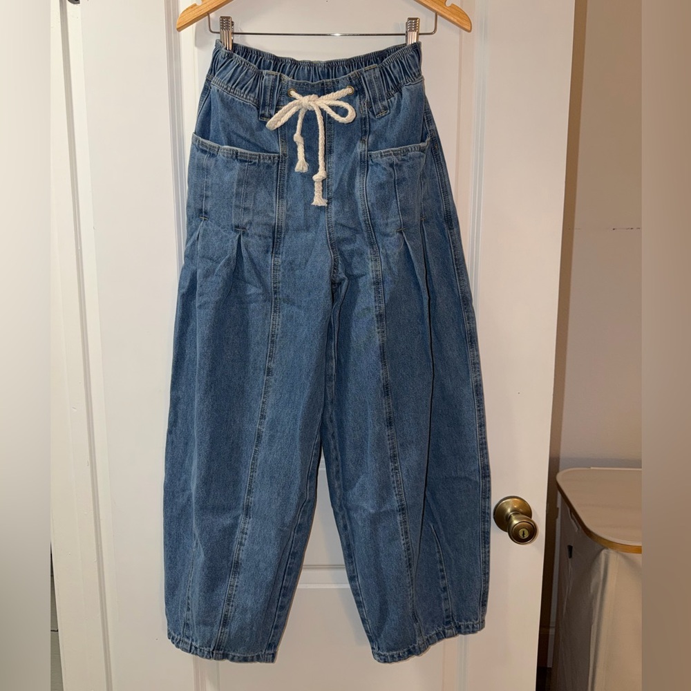 ❌SOLD❌ Sage + Fig Barrel Jeans - Picture 4 of 11